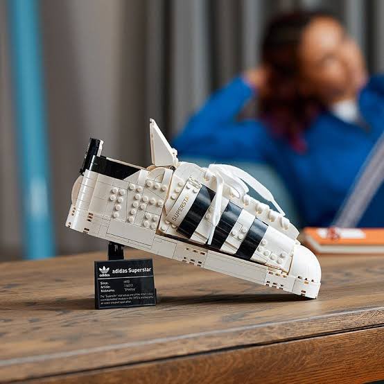 RickJamesBricks's tweet photo. LEGO® adidas Originals Superstar 10282 👟 $140 AUD 👟 NOW available in store and online👟 https://t.co/oJfc4kYjKq 👟 #lego #imrickjamesbricks #legopakenham #legomelbourne #afol #adidas #legoadidas https://t.co/LjbqpYAAxd