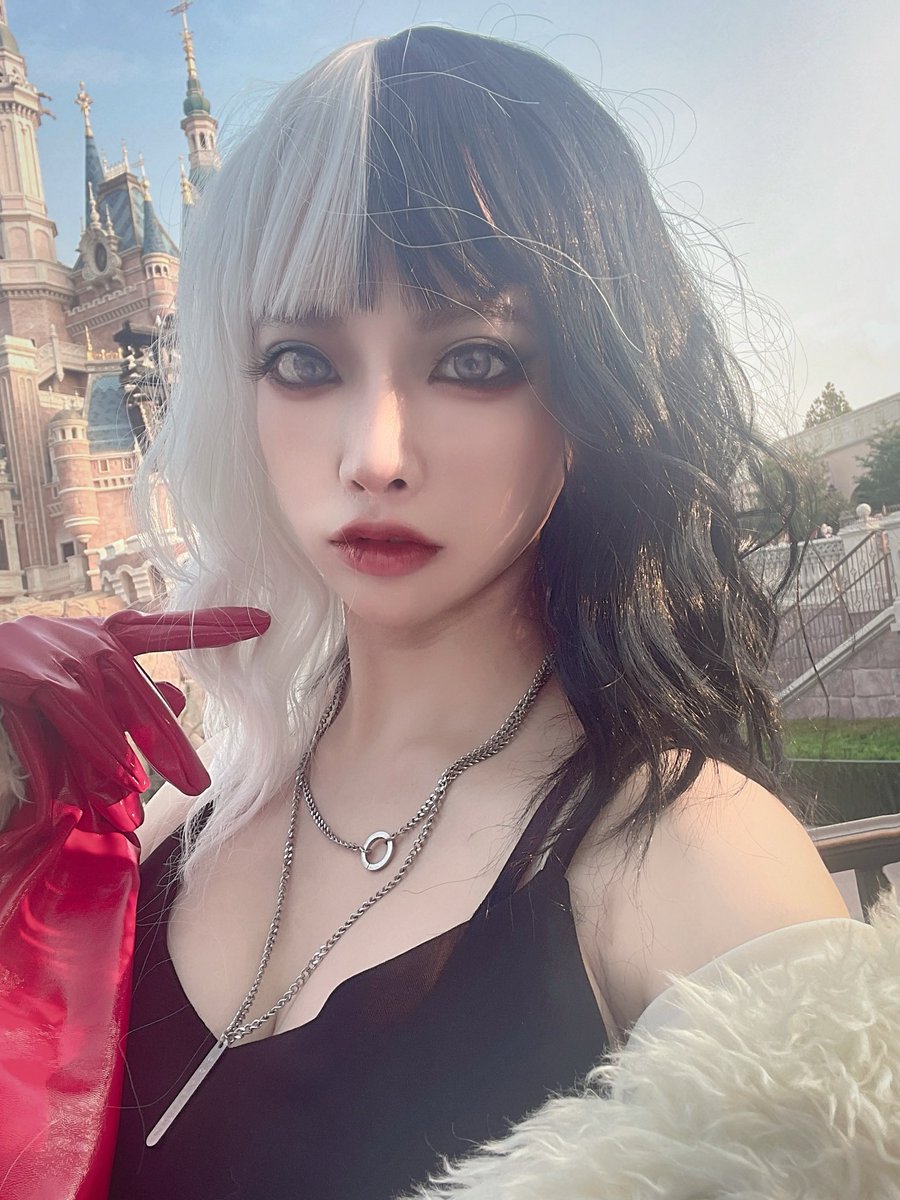 cruella😈 https://t.co/FpF3sjSMcc