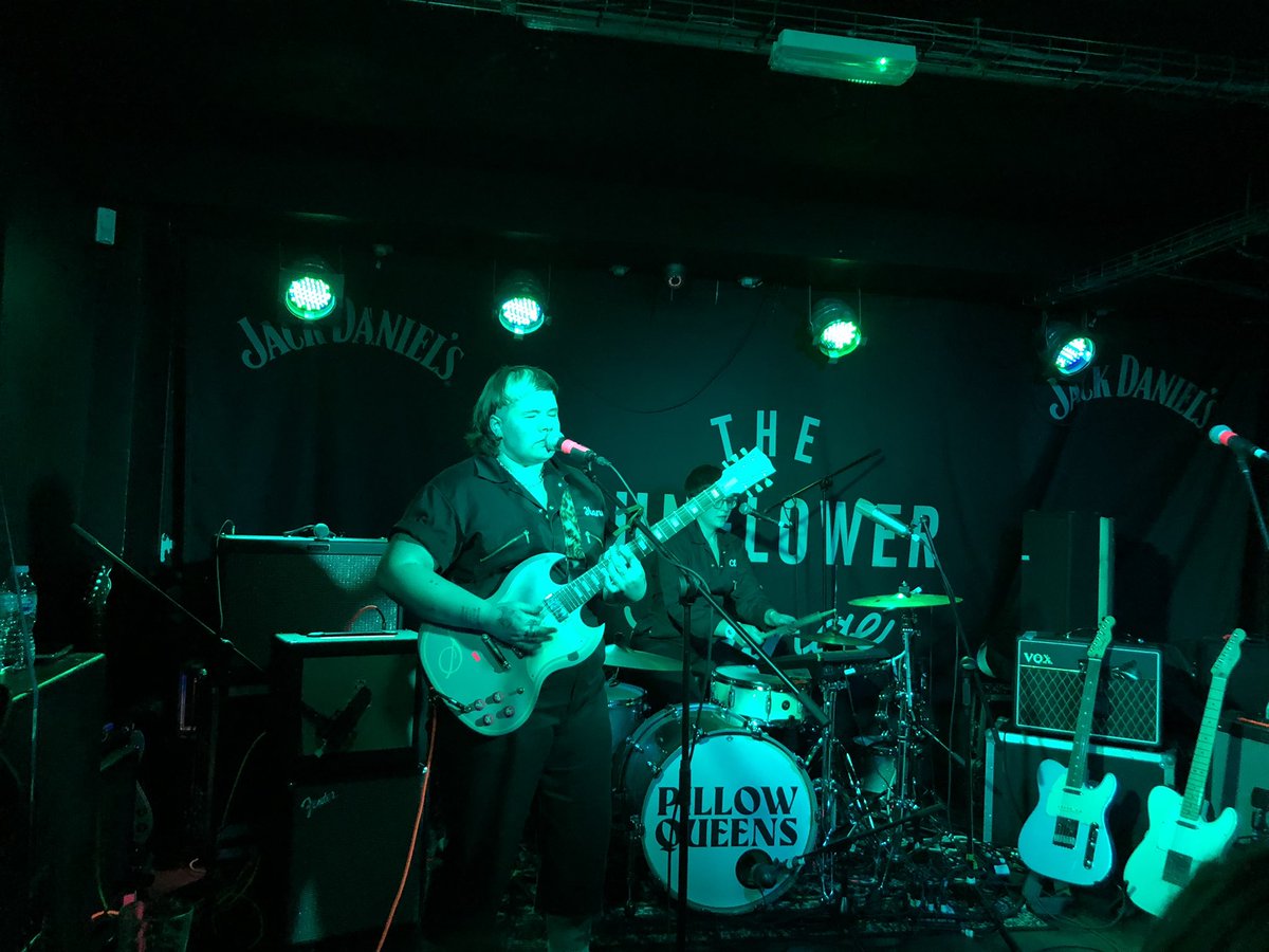 townmn66's tweet photo. @PillowQueens @arxxband https://t.co/zjB2rCnL7C