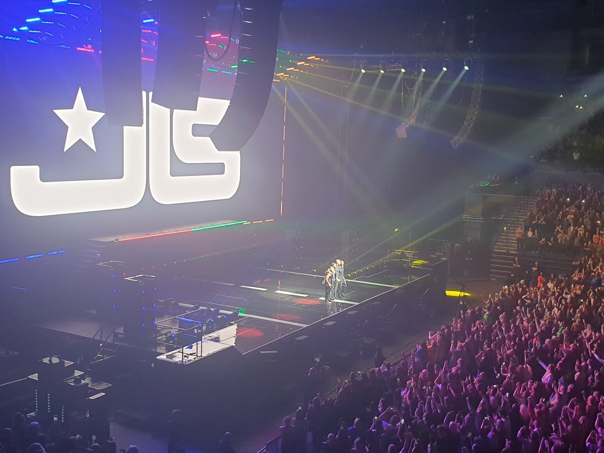 aimhopkins's tweet photo. The boys were amazing last night at Liverpool! Best night ever!  @JLSOfficial 💙❤💚💛 https://t.co/KuhooaMSym
