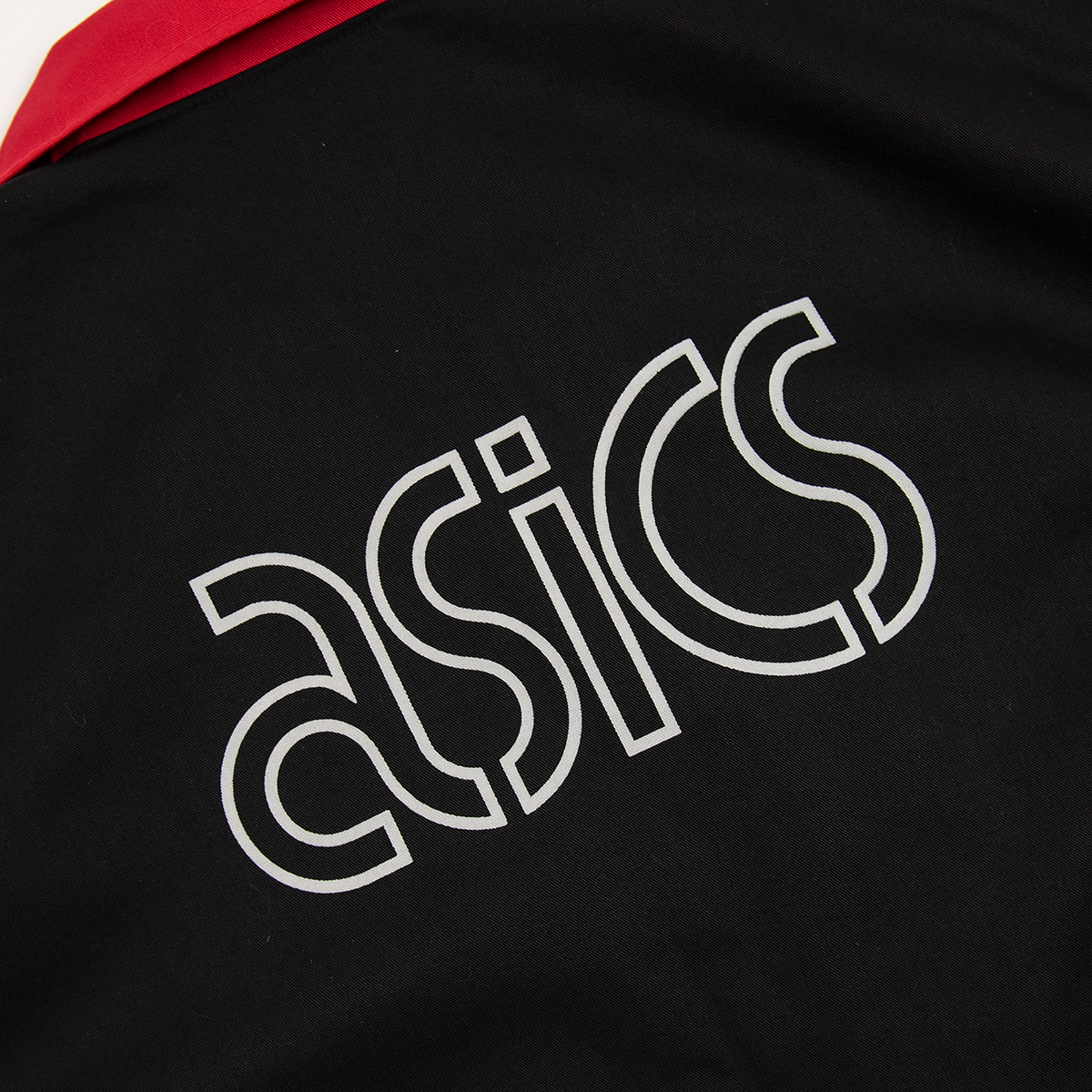 classicshirts's tweet photo. ⚫🔴 1993-94 Stoke City Asics Drill Top

Carling sponsor, Asics badge and Stoke-on-Trent coat-of-arms crest 

90s training wear hit different 😍 https://t.co/5vJEvzTOEE