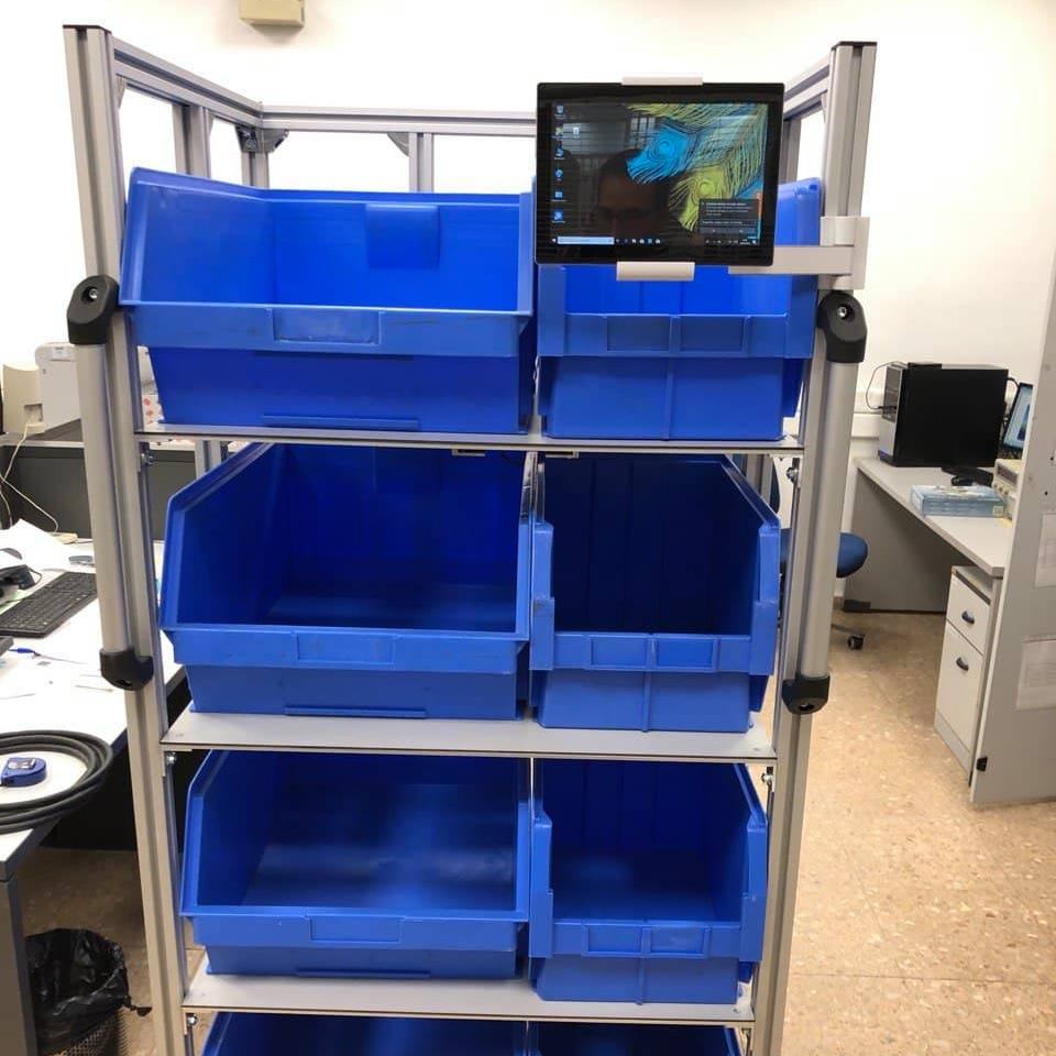 SelecticaES's tweet photo. Os mostramos otro trabajo realizado para una multinacional afincada en Valencia: un carro de #picking fabricado con #perfileria tipo #Bosch con una tablet que usa #labview como software de gestión. https://t.co/aERQiFOeyR