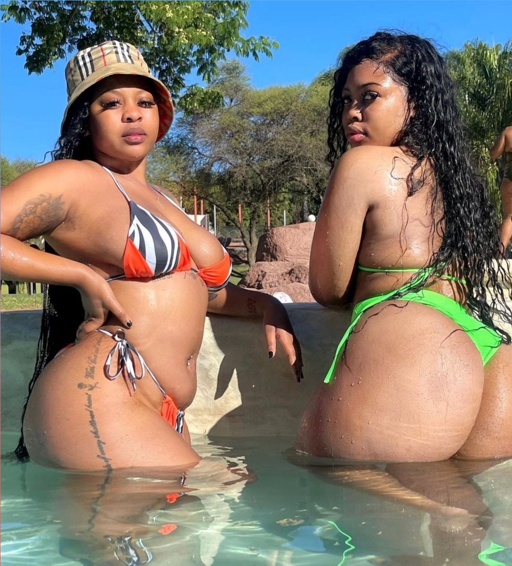 SunOfAfrica4's tweet image. Two is always better than one👅🔥
