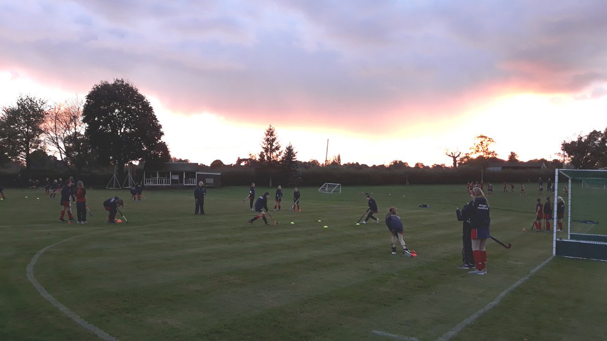 KingsHawford's tweet photo. The nights might be drawing in but it was wonderful to see our sports clubs running yesterday after school. Pupils trained under a fiery sky as they were put through their paces by our hockey and rugby coaches.
#ShapedByKings #KSWSport #WrapAroundCare #AfterSchoolClub https://t.co/gYXO6iUPz8