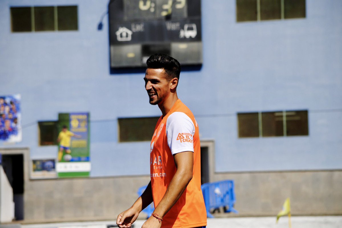 ¡Buenos días, azules! ¡Actitud y aptitud!💪¡Seguimos!🔥💯💙 #sanfermood 

👤 <a href="/Enrique_Castano/">Enrique Castaño</a>