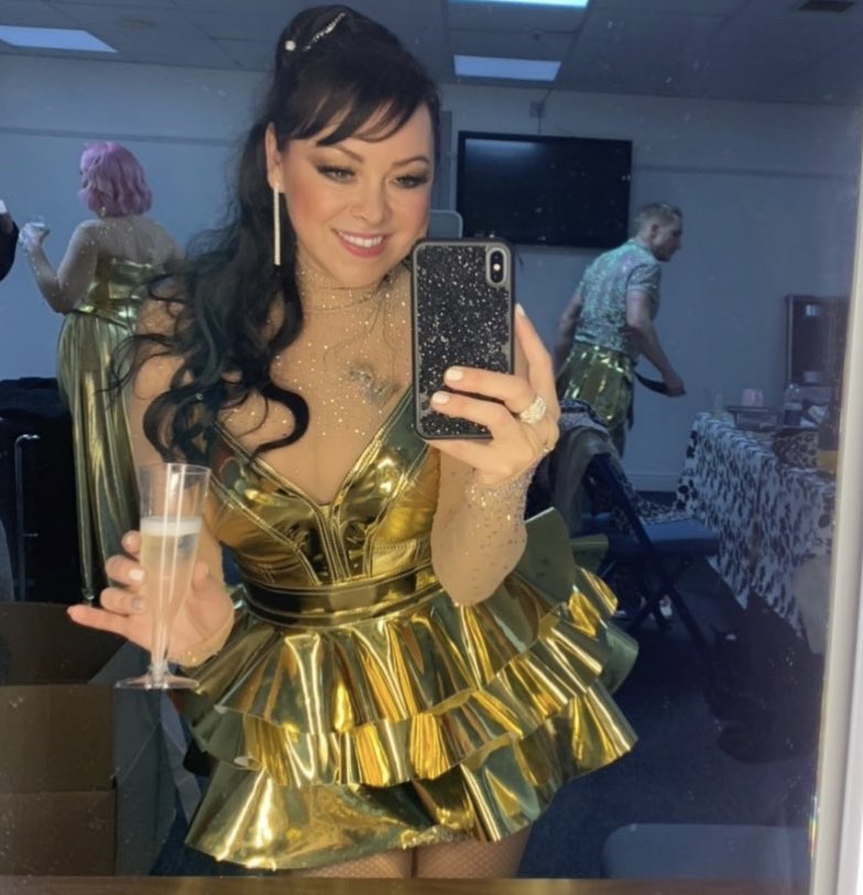 SteptacularFans's tweet photo. BREAKING NEWS : @LSLofficial confirmed on stage last night that there are big plans in works for the 25th anniversary saying quote:

“We’re planning something very very exciting and it’s very big and we can’t say anything yet ! We’re looking forward to big celebrations next year” https://t.co/fMuabLUTeK