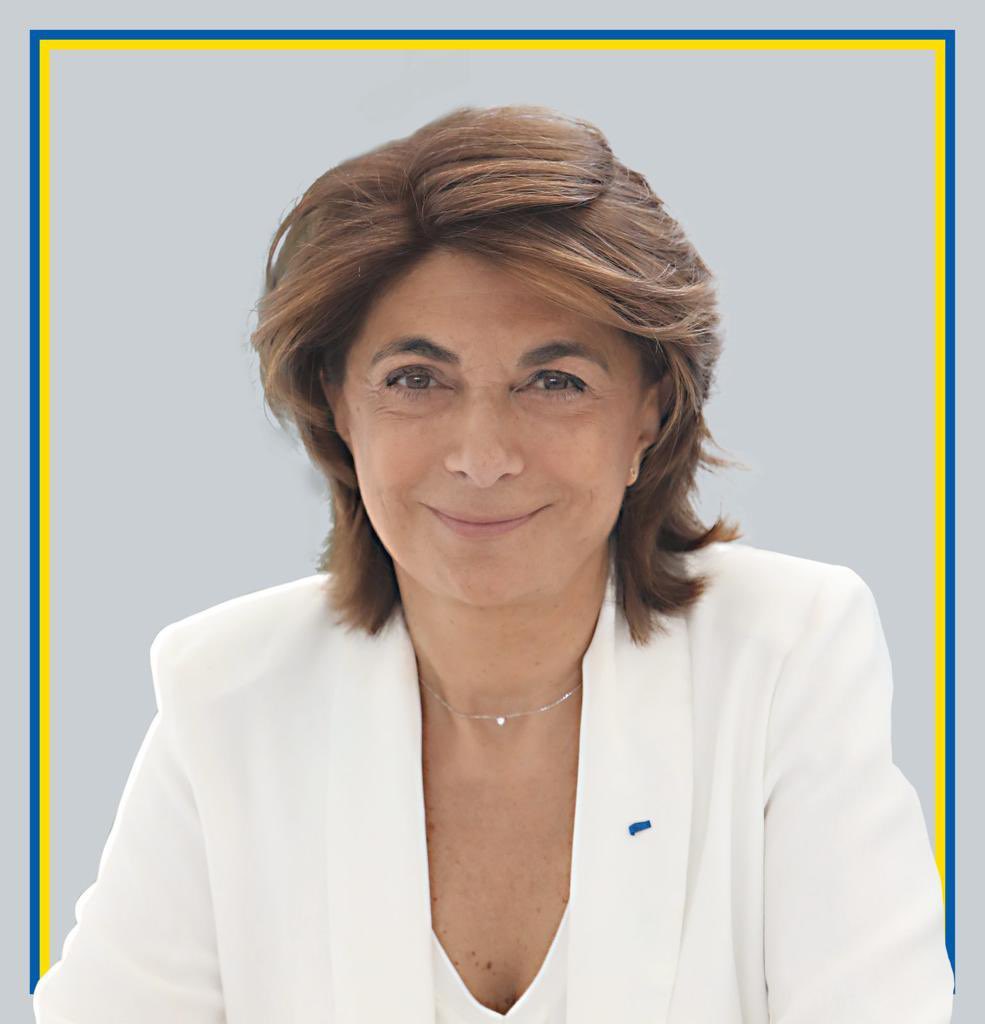 ProvenceUnie's tweet photo. « UN JOUR, UN ÉLU »
de la majorité départementale « PROVENCE UNIE »

✅Aujourd’hui, découvrez @MartineVassal 
❖ 59 ans
❖ Présidente du @departement13  
❖ Présidente de la @AMPMetropole 
Suite..↘️
https://t.co/xUAeYpyxzH https://t.co/Uv5apwgZ43