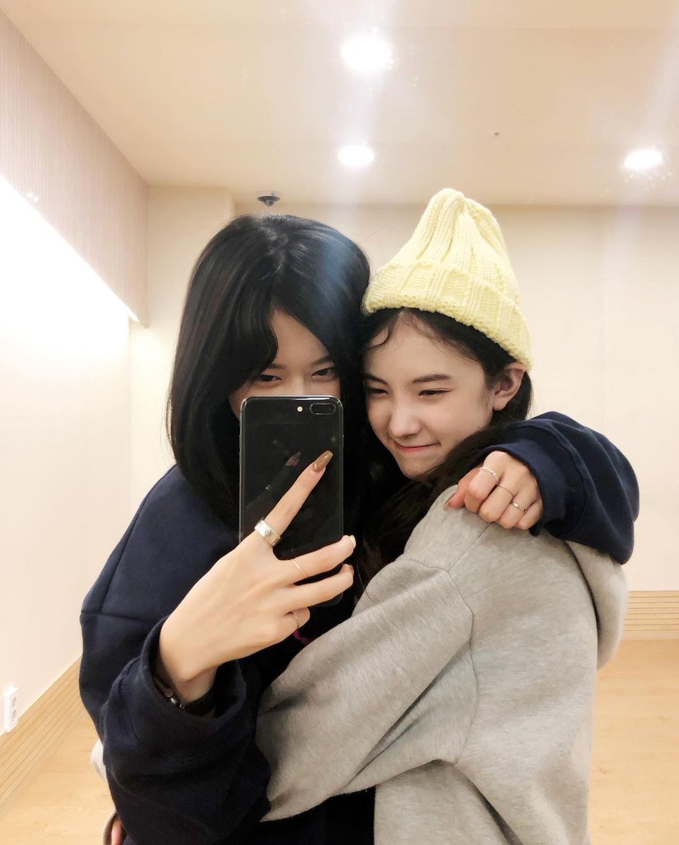 myahthings's tweet photo. TOP MEDIA GIRLS ╥﹏╥!! https://t.co/2iiXZ2H9Fi