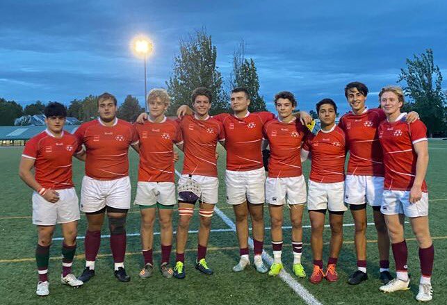 AlcobendasRugby's tweet photo. No podemos olvidarnos en las felicitaciones 🤩 de los 1️⃣3️⃣ jugadores de la #AcademiaKREAB que lograron la primera victoria 💪 con la @RugbyMadrid.

¡Enhorabuena! 🙌

#ARU #SomosGranates #SembrandoRugbyGranate https://t.co/SFwpyM1oCH