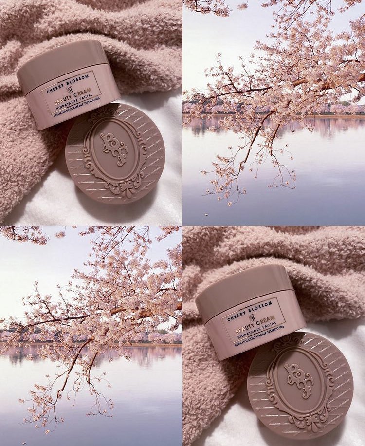 QGBrunaTavares's tweet photo. Algumas curiosidades:
1. A #BTCherryBlossom foi desenvolvida por uma equipe especializada, incluindo uma profissional que veio do japão para abrilhantar a linha.
2. O #BTCBalm será em um potão (amo!). E segundo a Bruna um dos maiores do mercado!
Gostaram da embalagem? 💙✨ https://t.co/PUPfnzZRV2