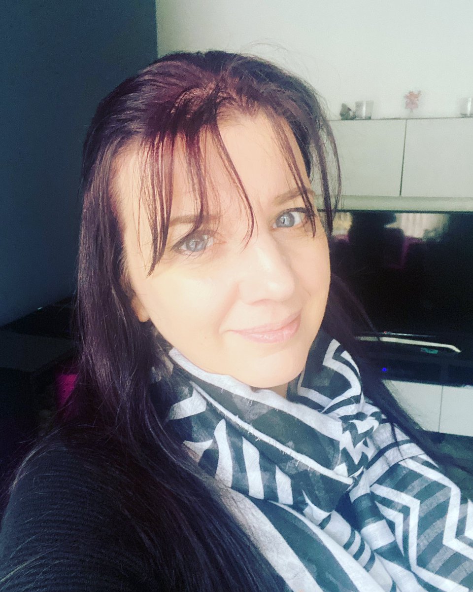 clareredfern_sk's tweet photo. Never did I think going into the office would be a treat, I 💜 working from home, but it’ll be nice to see real humans ….. scarfs out, big mug of tea ready, bring it on! #workshopready https://t.co/VD3oE5mHEq