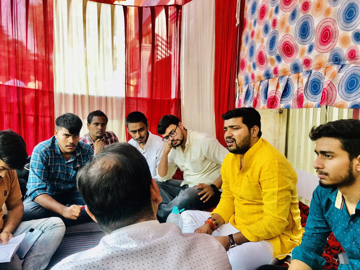 AbvpPrayag's tweet photo. #abvp_prayag_mahanagar
आंदोलन की आगामी योजनाओं को लेकर , प्रांत संगठन मंत्री  @iAbhilashKashi जी का मार्गदर्शन @AbvpPrayag के कार्यकर्ताओं को प्राप्त हुआ https://t.co/RenmOzzeqD