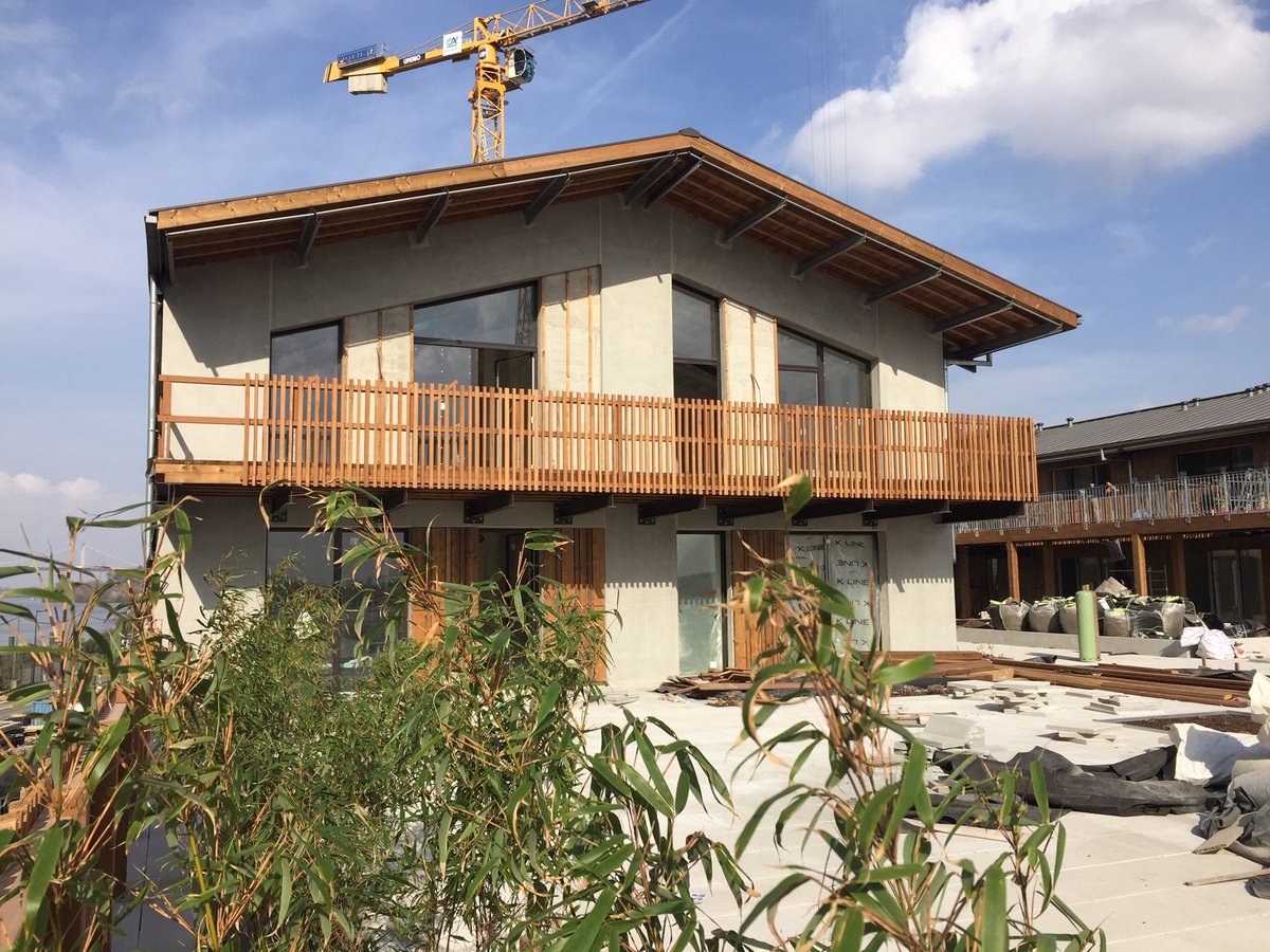 LesCoopHlm's tweet photo. 🏆#OR2021 A #Bordeaux, l’opération des✨Jardins suspendus✨par la #coophlm @LECOLBORDEAUX a permis d’associer 20 familles à un projet d’#HabitatParticipatif singulier, avec des espaces privatifs entièrement personnalisables et grands espaces partagés🪴▶️ https://t.co/64JlOgMCeZ https://t.co/6ALfXCnlbq
