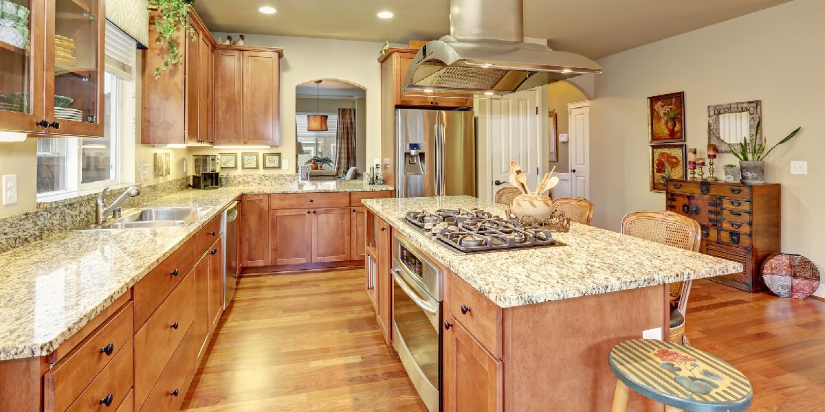 IntDesignsWI's tweet image. 4 Tips for Protecting Hardwood Flooring in the Kitchen vlnk.io/3GP4vao