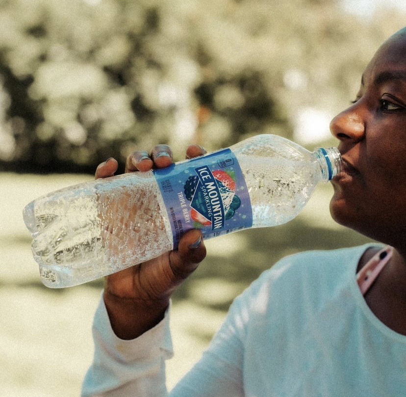 Hey Mid-West friends! Sip and savor your favorite Ice Mountain Spring or Sparkling Water beverages all season long. 
.
.
.
#ReadyRefresh #IceMountain