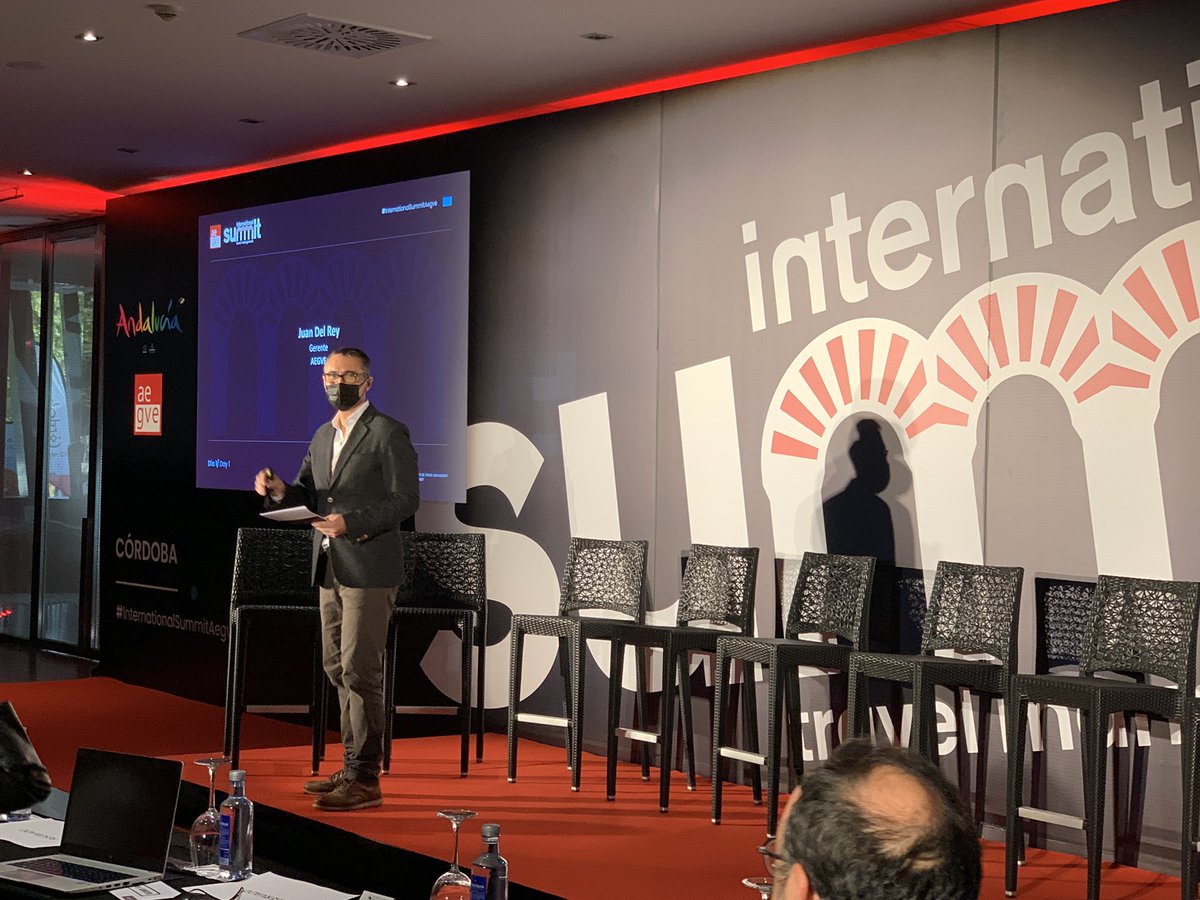 MadridNetwork's tweet photo. Todo un placer participar en el encuentro #InternacionalSummitAegve  que reúne en #Cordoba asociaciones y travel managers, Un interesante punto de conexión y networking. Organizado por @aegve_  @JuandelRey9 @gemasanzs @PoleJuanma https://t.co/7u63fc9Lui