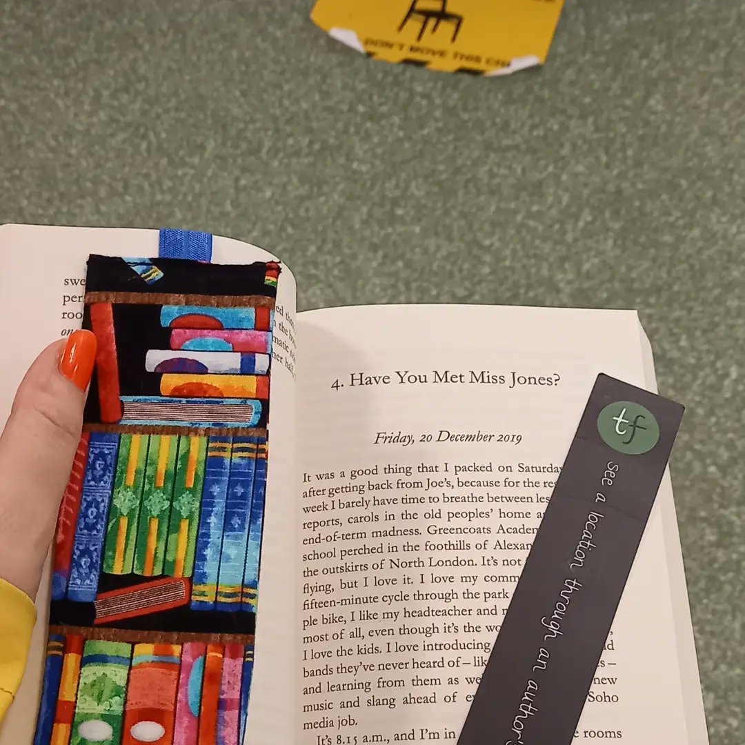 smbslt's tweet photo. Love this #bookmark from the very talented @AmandaNason1 also got a Christmas theme one that will be broke out soon โฅ๏ธ๐ xxx #bookprint #bookgeek https://t.co/1pxM4fyCmC
