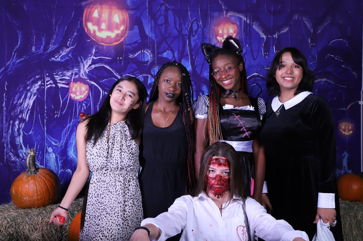 WATigers's tweet photo. The Halloween dance last weekend was spook-tacular 🎃👻☺️
#halloween2021 #wasatchacademy #Halloween #boardingschool https://t.co/YJ7NRIfwTK