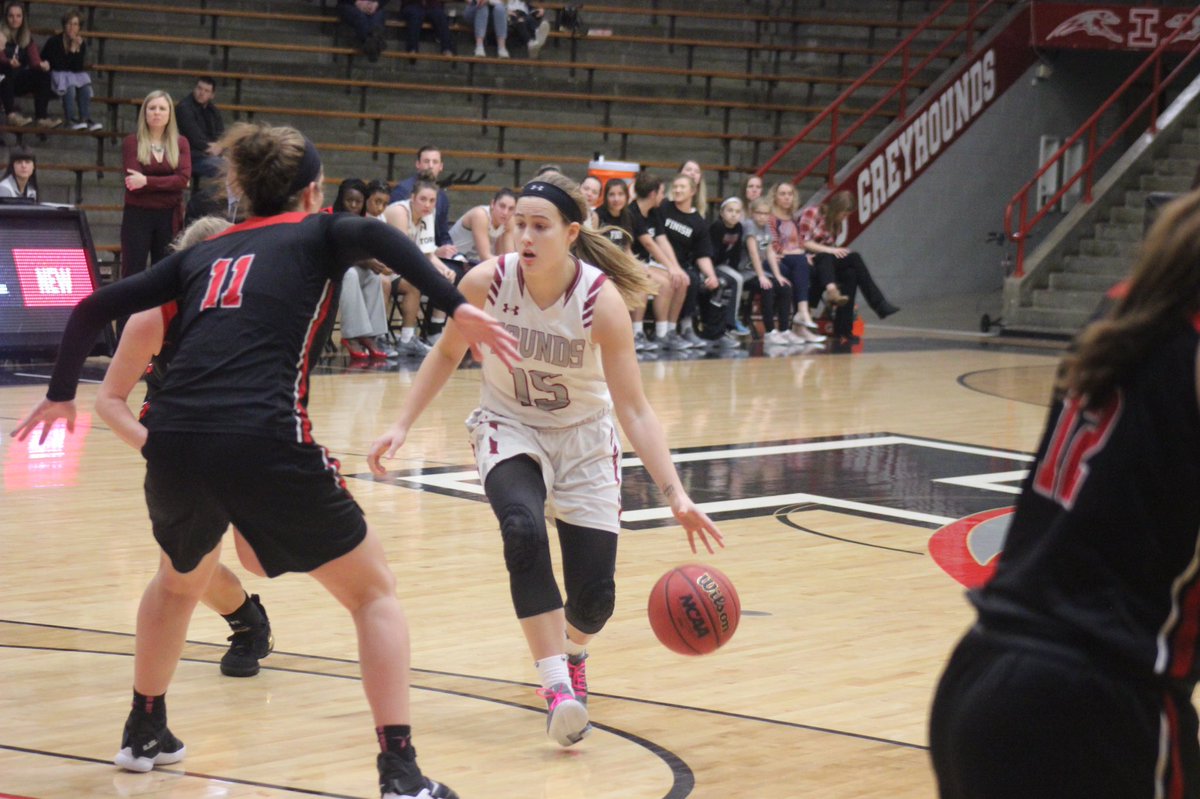 UIndyWBB's tweet photo. Happy birthday to UIndy WBB alum and current volunteer assistant coach Laura Thomas! 🎂 https://t.co/vLmZ8OJSwN