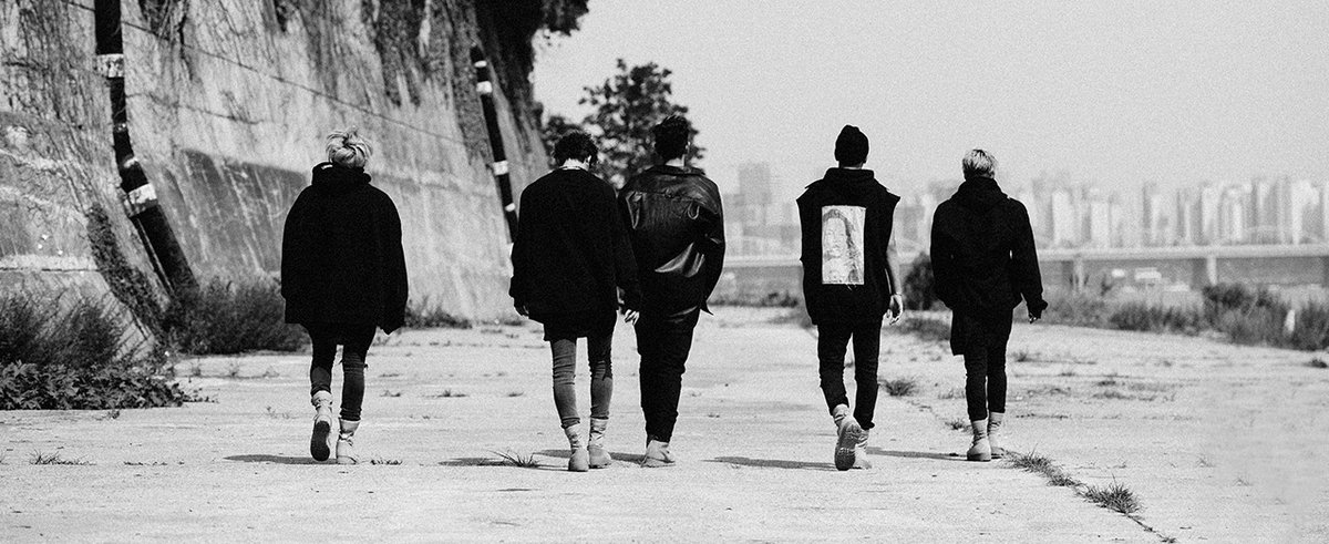 JiyongMo's tweet photo. .... nhưng có một điều em chắc chắn các anh vẫn luôn là chấp niệm duy nhất của em, cũng như em vẫn mãi bên cạnh các anh thì các anh cũng sẽ luôn ở đây, trong trái tim em. Love you forever 
#KingTTTOPDay https://t.co/J3HU7zMgXc