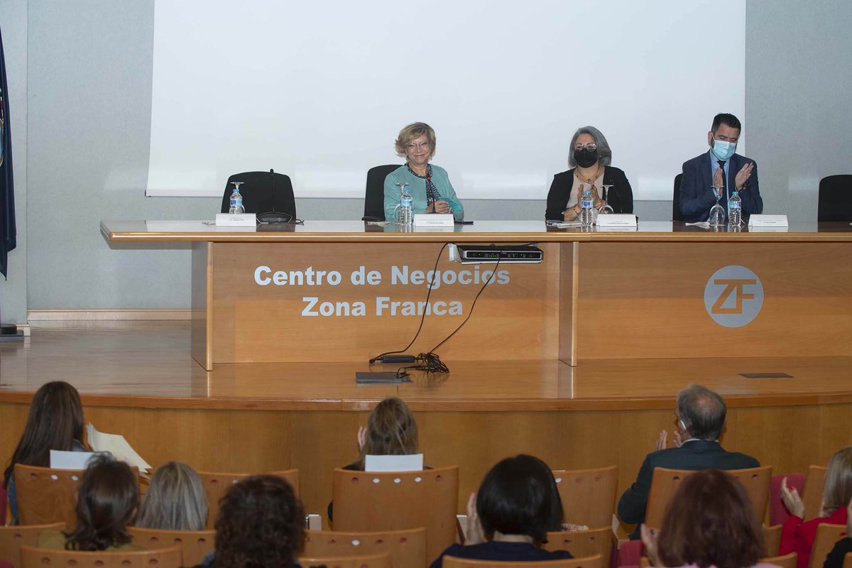 Mujeres empresarias reclaman mayor presencia y capacidad de decisión para fortalecer el desarrollo socioeconómico de la provincia de #Cádiz en el Foro FEM.

➡️ Organizado por <a href="/amepcadiz/">AMEPCádiz</a> y financiado por el área de #Igualdad de 
Diputación.

➕dipucadiz.es/prensa/actuali…