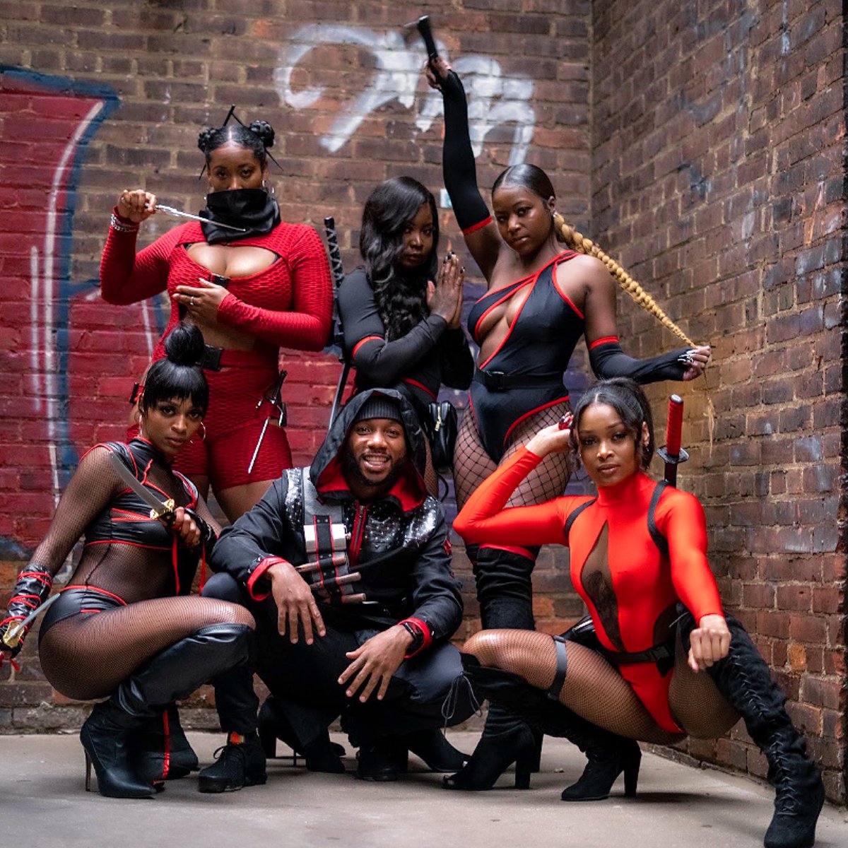 ToriaEllise's tweet photo. Ninja Takeover #Halloween2021 https://t.co/8ImFPRUMFv