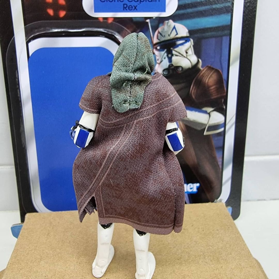 JediCollecting's tweet photo. OOP look at Clone Captain Rex from the Amazon exclusive Vintage Collection The Bad Batch 4-Pack!
๐ธ: @cl0ne_w4rs on IG~
#StarWars #TheBadBatch #BadBatch #StarWarsVintageCollection #CloneCaptainRex #Hasbro #HasbroPulse #Amazon #ActionFigure #ActionFigures https://t.co/qo9GcQadOy