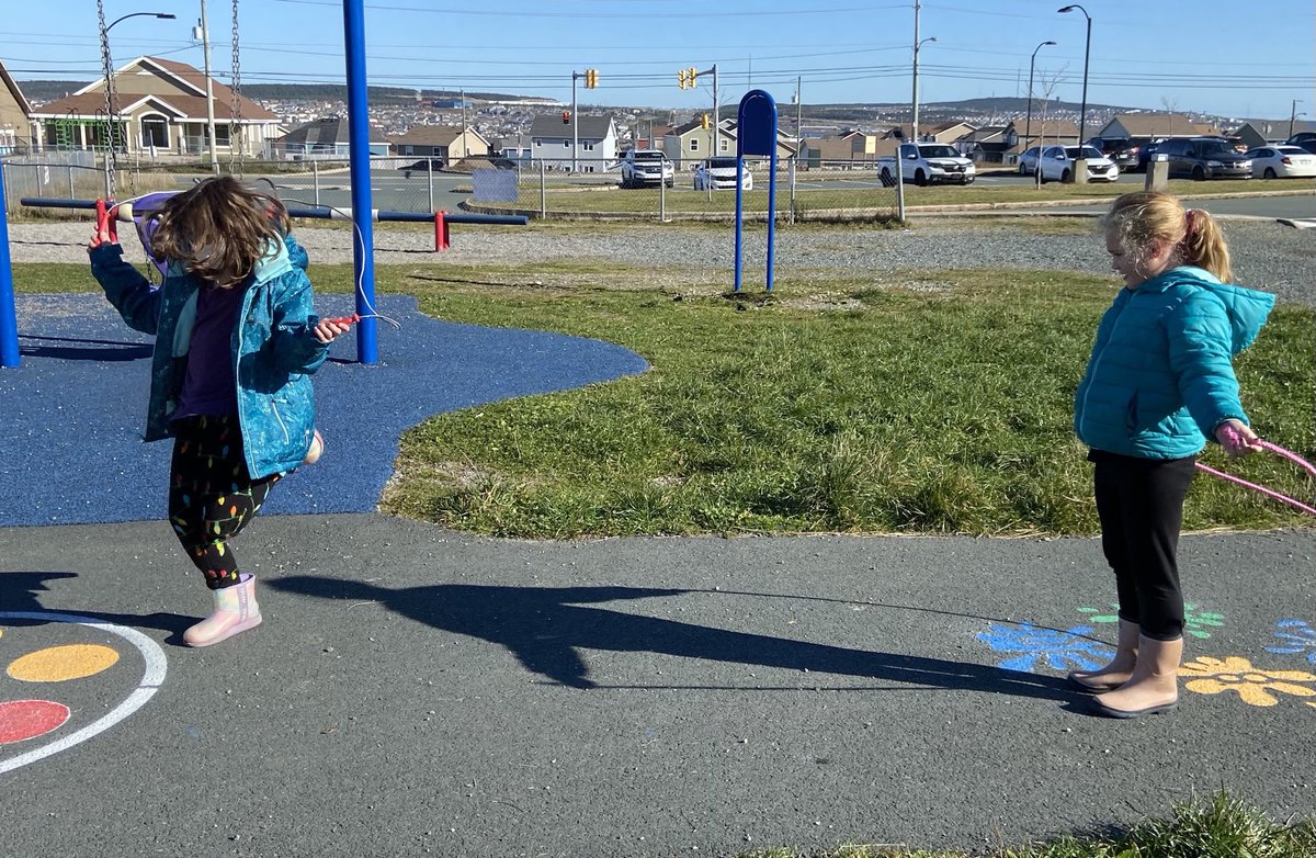 Burt412's tweet photo. Fun in the November sun! ☀️☀️ https://t.co/WvNRXiouuN