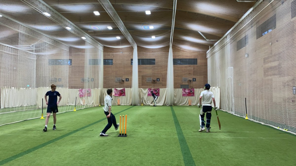 6th form games session: Placing the poles as fielders working on match scenario training. @ReedsSport @ReedsCricket @medders30898 @SiddarthaLahiri @Callum_Green7 @RRAcademyUK @rracademyuae