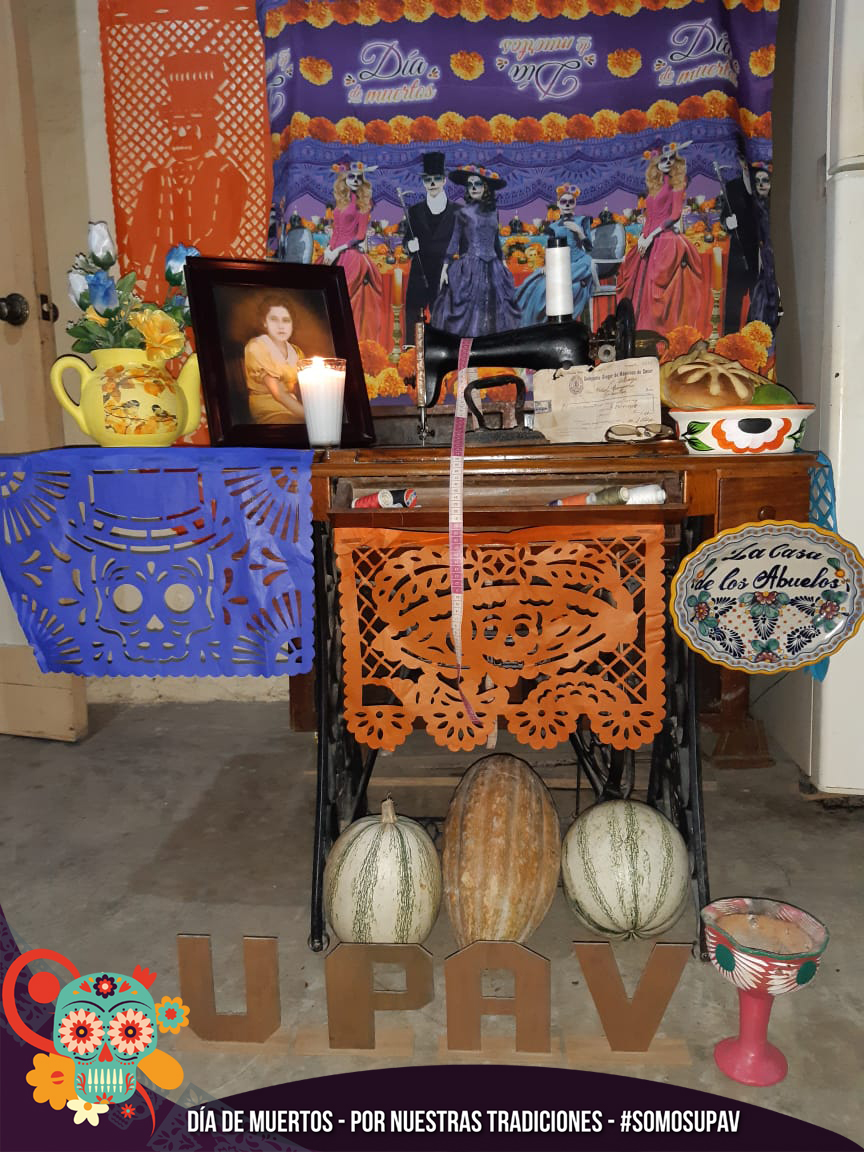upav_edu's tweet photo. Con altares adornados en memoria de los que han partido, nuestros aprendientes y figuras solidarias conmemoraron el Día de Muertos, siempre orgullosas y orgullosos de nuestras tradiciones.🕯️💀🏵️
#SomosUPAV #OrgulloUPAV #PorNuestrasTradiciones #altares https://t.co/kJ7eLORhtR
