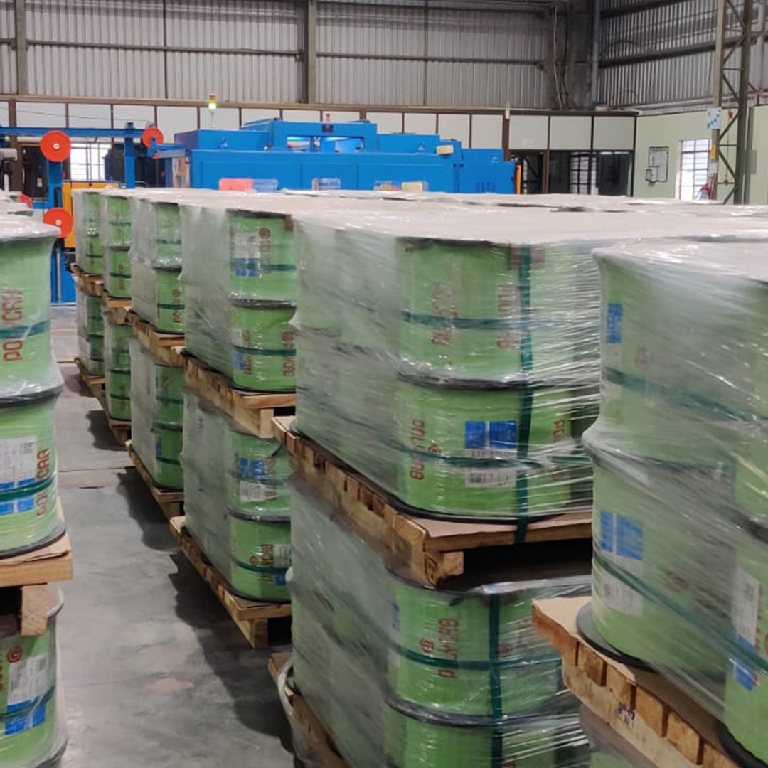 PolycabIndia's tweet photo. We continue to power large scale Solar projects in Chile with our high-quality Solar MV, LV, and Electron beam DC cables. The recent shipment is for a 192MWp project in Chile, which are being installed by a major Greek EPC company.
#Polycab #ConnectionZindagiKa #SolarDCcables https://t.co/cIXieIQD4a