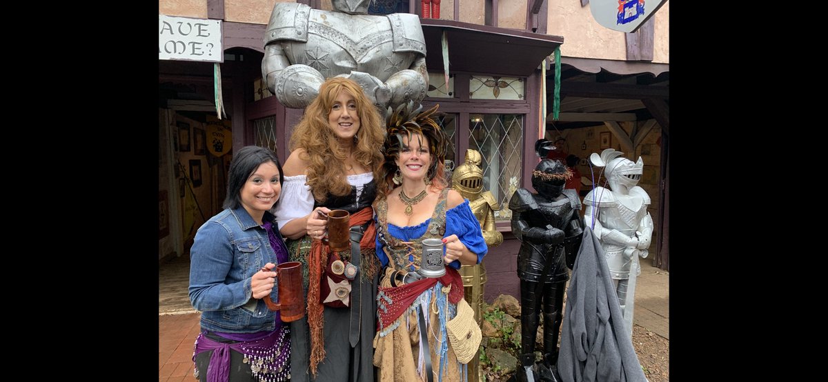 thingsiwander's tweet photo. @1a #1a #renaissance Huzzah! Working and playing at fairs for 25 years! https://t.co/gtgbCH38SU