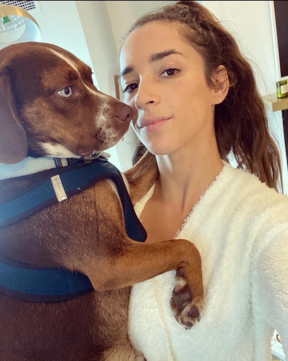 Aly_Raisman's tweet photo. 🥰🥰🥰 https://t.co/JU2hT17KAk