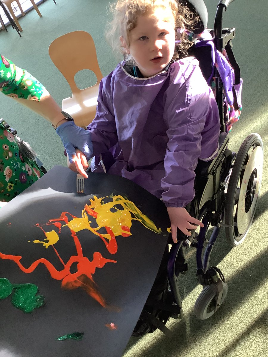 Castleviewps's tweet photo. Bonfire and firework painting using a fork in Blue Class. #developingmotorskills https://t.co/FEYPk97PAp