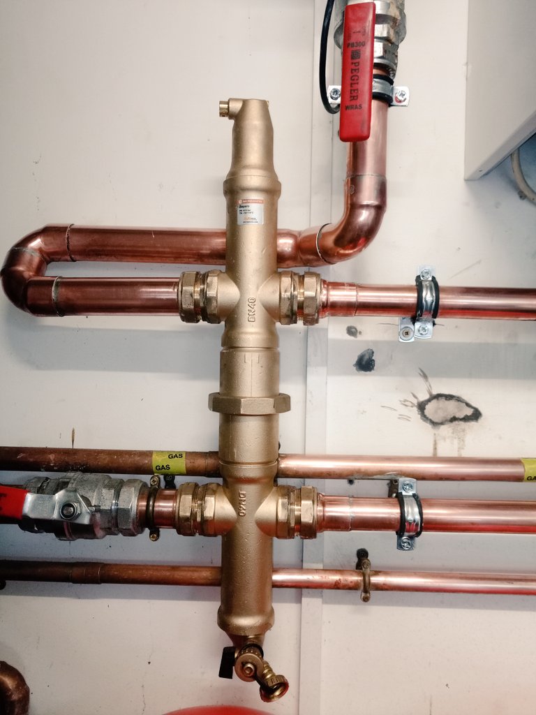 The Gas Man Cometh ✝️ tweet media