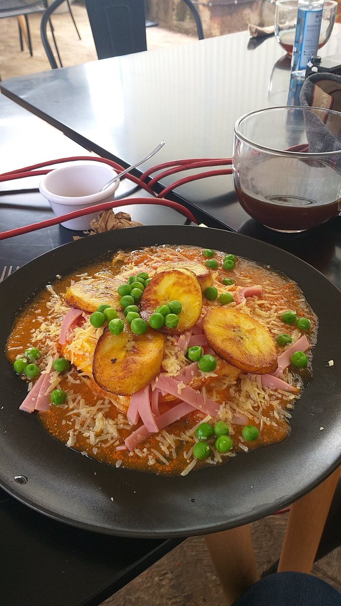 EduradioA's tweet photo. Pues así se hacen las cosas en #Cafe290. Cosa grande, cosa rica. Venga para acá, contraesquina de la alameda. https://t.co/oGfw4a8qQh