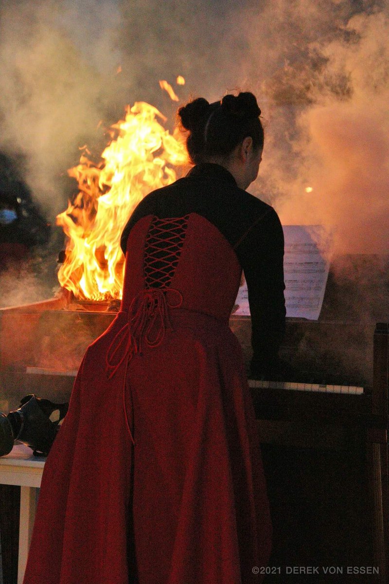 Piano Burning, with @thewallruss, <a href="/EvanDucharme/">Evan Ducharme.</a>, <a href="/JeffreyRyanComp/">Jeffrey Ryan</a>, <a href="/DJ_Oshoa/">DJ O Show (Orene)</a>, <a href="/sempulyan/">Stewart Gonzales</a> for the ancestors, <a href="/QAFVancouver/">Queer Arts Festival | SUM gallery</a> and <a href="/fullcirclefnp/">Full Circle</a> #IStandWithHarsha #BurnItAllDown