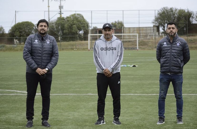 Sostuvimos una reunión con el encargado de deportes del Municipalidad de San Antonio, se trata del jugador del SAU Georgeolino Osorio, para hablar de distintos temas, esperamos mantener el contacto para volver a jugar en la comuna y realizar actividades con la comunidad