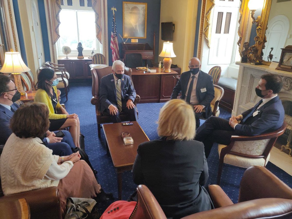 democrats_eu's tweet photo. 🇺🇸 Discussions remarquables hier avec @repJimcosta et @RepRubenGallego sur la nécessité de poursuivre nos discussions et lancer des initiatives Démocrates transatlantiques communes dont sur la sécurité numérique et la désinformation.
#AllDems @TheDemocrats #EuropeanDemocrats https://t.co/oMxP0SX7UQ