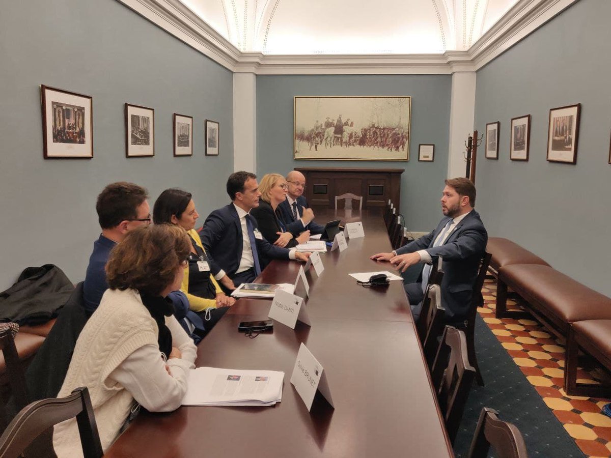 democrats_eu's tweet photo. 🇺🇸 Discussions remarquables hier avec @repJimcosta et @RepRubenGallego sur la nécessité de poursuivre nos discussions et lancer des initiatives Démocrates transatlantiques communes dont sur la sécurité numérique et la désinformation.
#AllDems @TheDemocrats #EuropeanDemocrats https://t.co/oMxP0SX7UQ