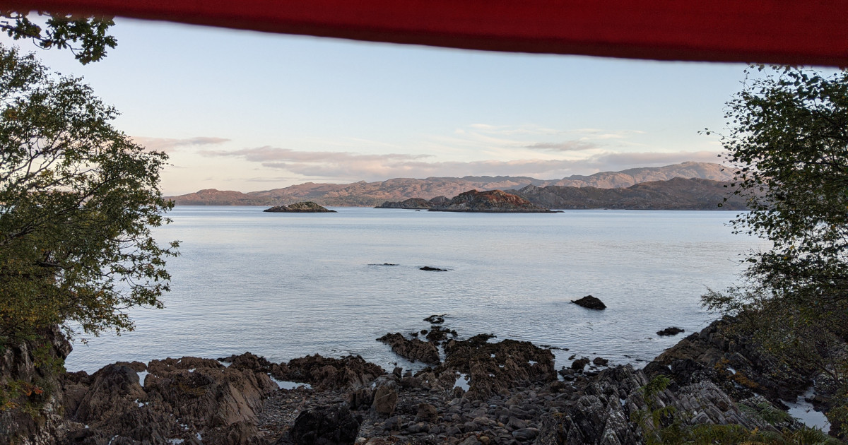 Direct4x4's tweet image. Just a lovely excuse to post pictures of beautiful #Scotland. Kindly sent from #Direct4x4 friend Andy. With his Clamshell Roof Top Tent he definitely had a room with a view!

direct4x4.co.uk/collections/ro…

#Camping #Expedition #LandRover #outdoorlife #Overlanding