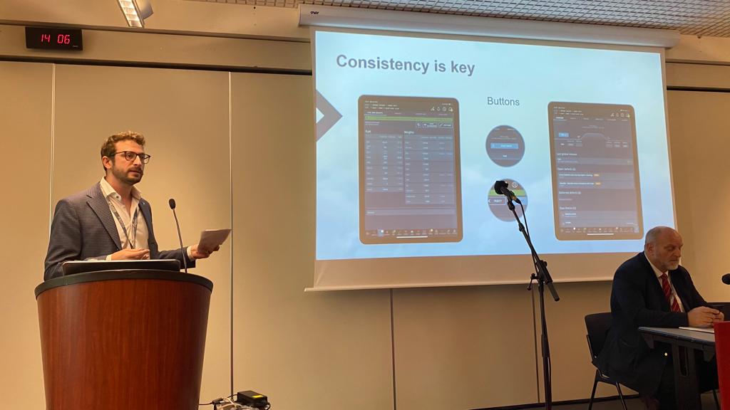 AVIOBOOK's tweet photo. Today at #AerospaceTechweek in Toulouse, Thierry Kuppens explained AvioBook’s evaluation of current market trends and how they can be utilized to create real benefits for etechlog solutions.

A great way to kick off the first day of the conference!

#avgeek #conference #etechlog https://t.co/4F2x7uWEly