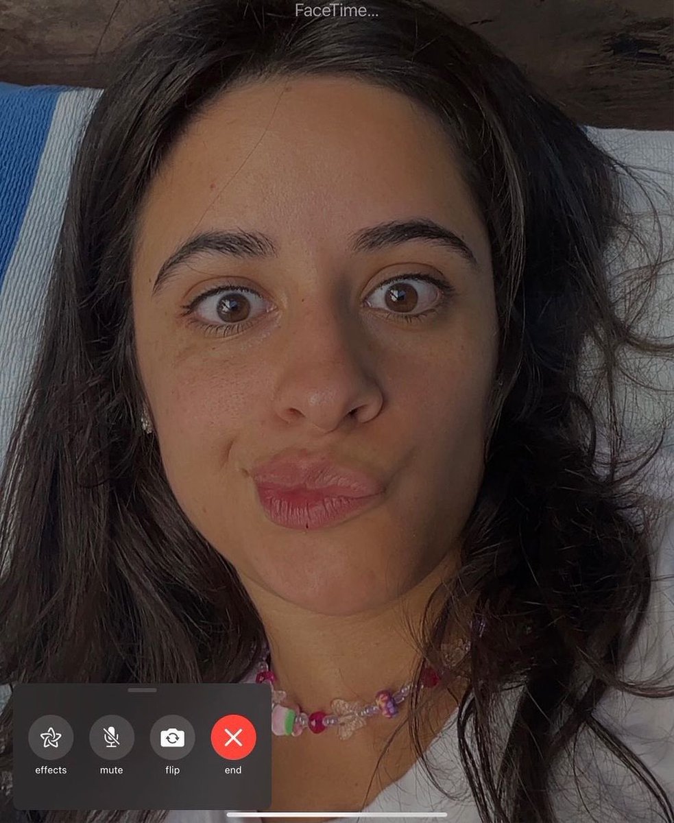 Camila_Cabello's tweet photo. good day for some online therapy https://t.co/9R0eiokBbd