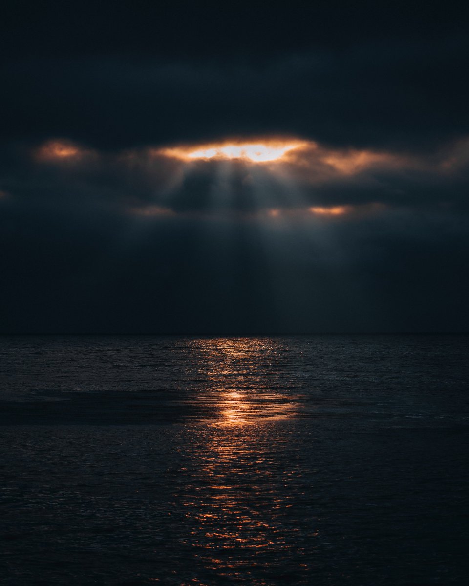 GilesNoslen's tweet photo. #TheUniverseLearning NFT "Heart of the Sea" (new essex) is waiting to be clicked and read:
https://t.co/EpqknyExFZ

#Creativity #Musings #Songs #Universe #Learning #Mind #Cosmos #Heart #Sea #HeartoftheSea #new #Essex #Blockchain #Art https://t.co/giAmWQ4V6o
