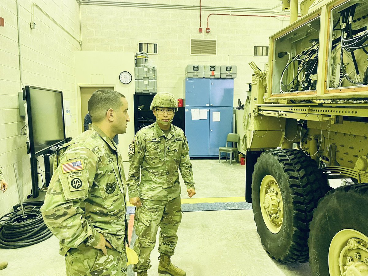 AllenderIsaac's tweet photo. SPC Shim (future 94M) walked CSM Cavezza around the AN/TPQ-53 Radar System. The CSM was very impressed by this young Ordnance Soldier and Student 1SG so CSM presented him with a 59th OD BDE Coin of Excellence. @EODArmyGuy @brown_clydea @OTDSillCDR @OrdnanceCSM @CASCOM_7 https://t.co/yjFvyNEEiP