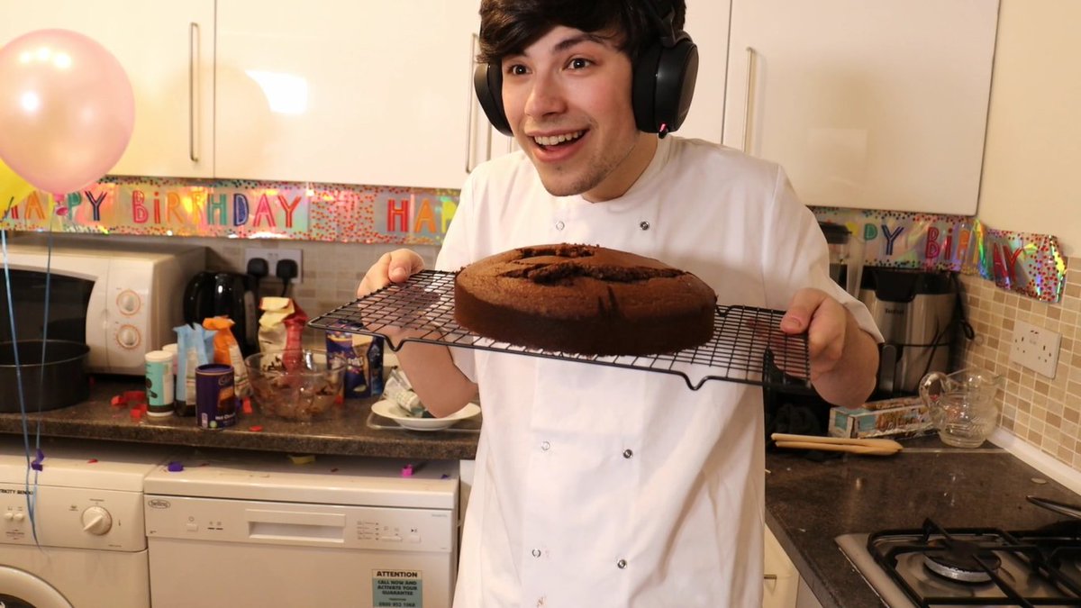dteamhood's tweet photo. And The CAKE is READYY!! ๐ฅฎ๐ฅฎ
#georgebakingstream https://t.co/xURgggRLcC