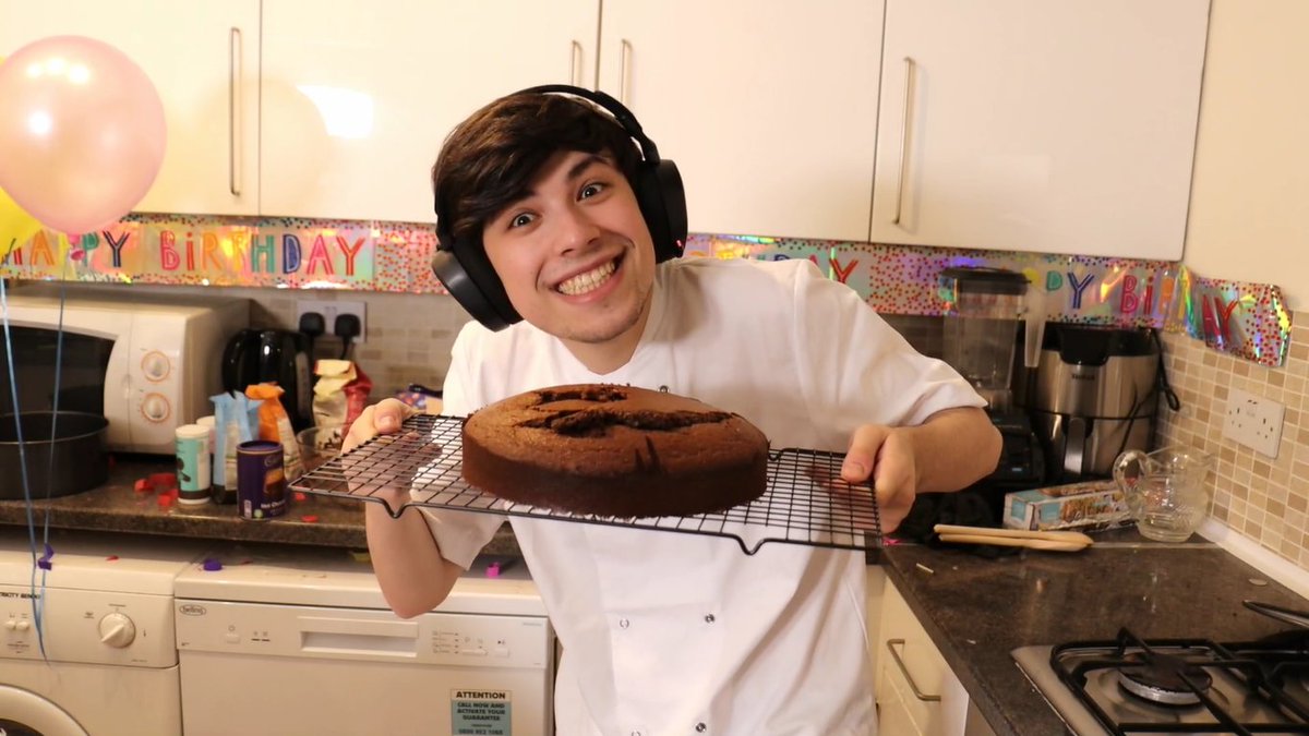 dteamhood's tweet photo. And The CAKE is READYY!! ๐ฅฎ๐ฅฎ
#georgebakingstream https://t.co/xURgggRLcC