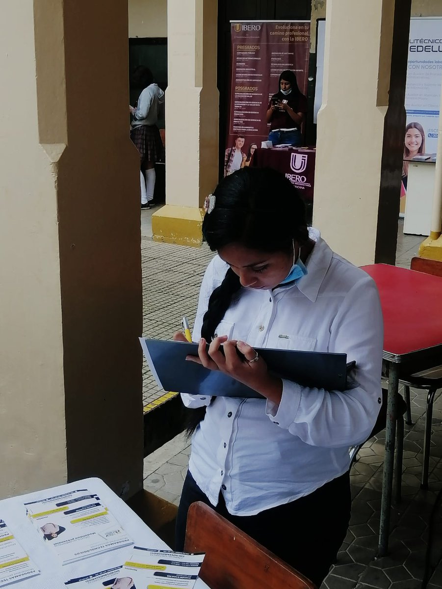 iumafis's tweet photo. En la mañana de hoy @iumafis orientando en su elección profesional a las bachilleres 2021, de la Escuela Normal Superior de Medellín.
@EducacionMed https://t.co/4VxLEilp4Z