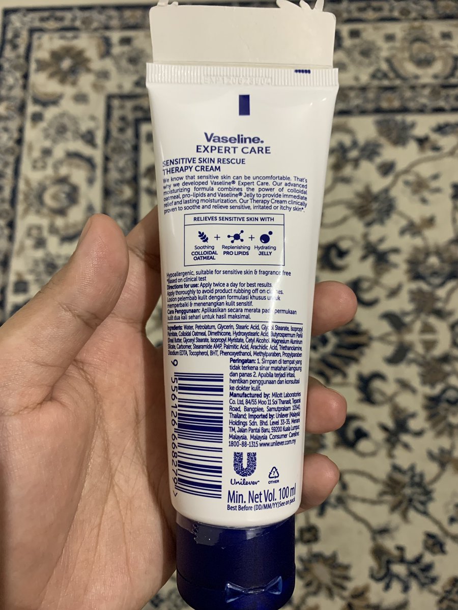 skinnyondinie's tweet photo. Siapa ada eczema &amp; sensitive skin, this could help you‼️

My son jz had the WORST flare-up ever, satu badan berbiji2 &amp; pelipat bdn dia teruk sgt merah2. Kesian dia asyik gatal2 nak garu all day &amp; night 😭

Kali ni steroid cream mcm lmbt berkesan so I try apply this &amp; it works✨ https://t.co/yrx2zj95c5