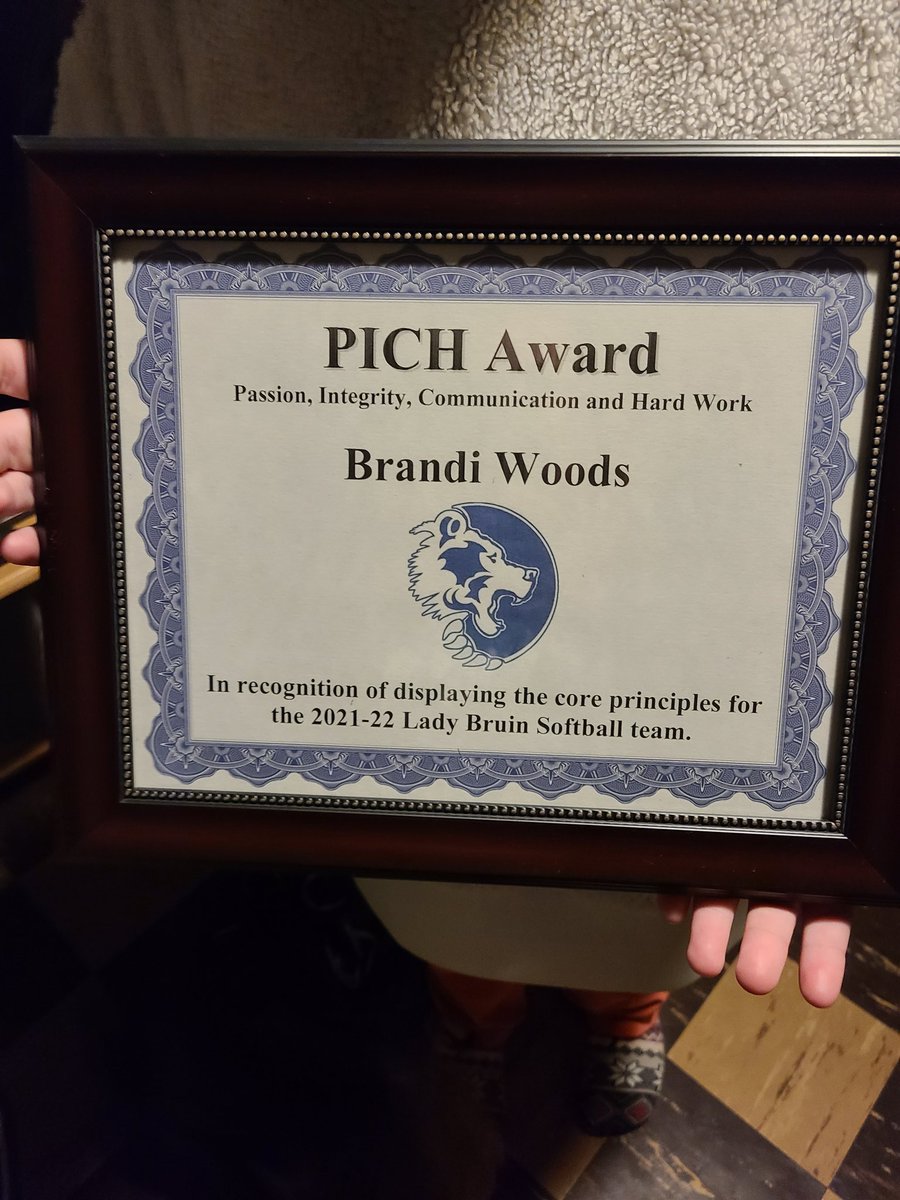 miylee74's tweet photo. Way to go @BrandiWoods2003!!!
6A-3 All-District Honorable Mention
All-Region Utility 
PICH Award
She got 2 other awards mentioned 
Academic All-Conference
And so super proud, she was told she got Academic All-State! https://t.co/R5o3O13lEH